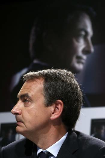 José Luis Zapatero, durante la presentación del libro. (Foto: HIDALGO)