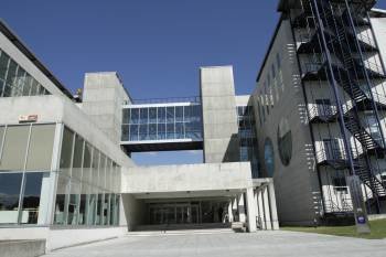 Facultad de Empresariales del Campus de Ourense, cuyos alumnos participan con varios proyectos en Universitas Emprende. (Foto: MIGUEL ÁNGEL)