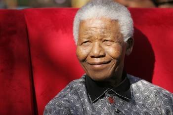 Nelson Mandela, durante la celebración de su cumpleaños en julio de 2005 en Johanesurgo.  (Foto: KIM LUDBROOK)