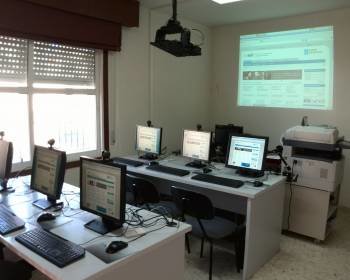 La nueva aula de informática ubicada en la Casa Consistorial de Beariz.