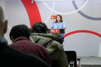 Pilar Cancela explicó ayer la estrategia del PSOE en torno a la reforma de la ley electoral.