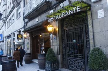 El restaurante está ubicado en la avenida de As Caldas de A Ponte. (Foto: MIGUEL ÁNGEL)