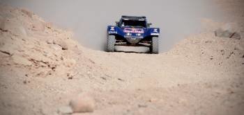 El Buggy de Carlos Sainz, durante una de las etapas del Rally Dakar. (Foto: ARIEL MARINKOVIC)