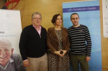 Juan Ramón Álvarez, María Lameiras y Óscar Doval, en el salón de grados 'Vicente Risco'. (Foto: MIGUEL ÁNGEL)