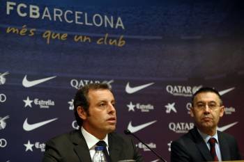 Sandro Rosell, durante la rueda de prensa que ofreció en las instalaciones del club junto Josep Maria Bartomeu. (Foto: ALEJANDRO GARCÍA)