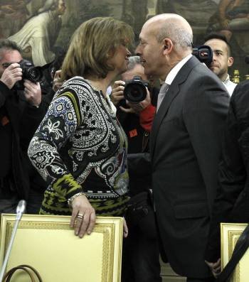 Irene Rigau, consejera catalana, con el ministro de Educación. (Foto: HUESCA)
