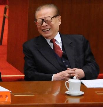 El expresidente Jiang Zemin es uno de los cinco exlíderes chinos sobre los que pesa una orden de detención.  (Foto: EFE)