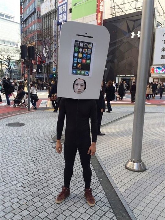 Un japonés ya está haciendo cola para comprar el iPhone 6