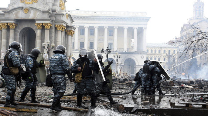 Antidisturbios durante las protestas en Ucrania