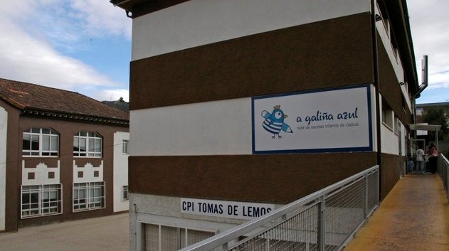 La escuela infantil de Ribadavia es una de las 25 con las que cuenta la red A Galiña Azul en Ourense (MARTIÑO PINAL)