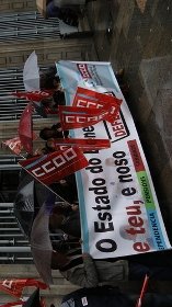 Manifestación de CC.OO contra la bajada de pensiones (XESÚS FARIÑAS)