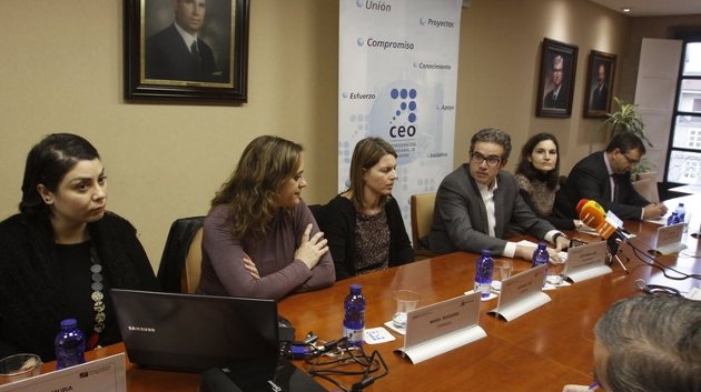 Mónica Mura, María Regueiro, Patricia Díaz, José Manuel Díaz, Luisa Pena y Alberto Vaquero (MARCOS ATRIO)