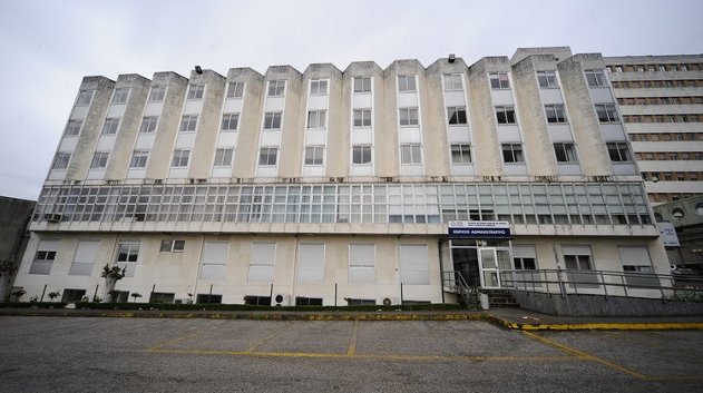 Actual edificio administrativo del CHUO, que será demolido para construir ahí el nuevo inmueble de hospitalización 