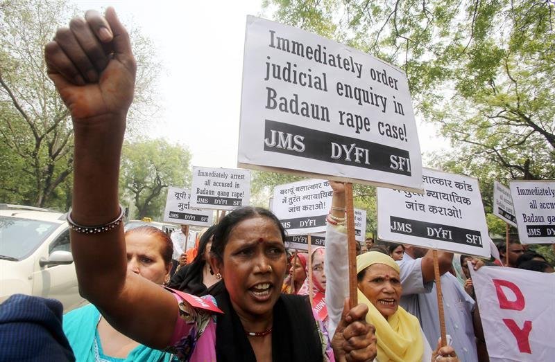 Protesta contra la violación de adolescentes en la India