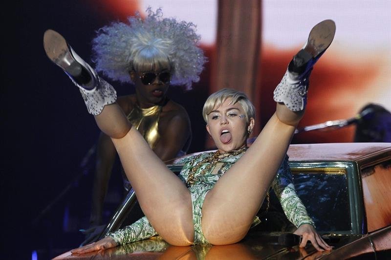 Un momento de la actuación de Miley Cyrus
