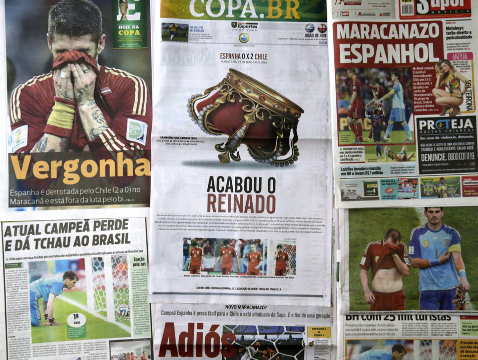 La prensa extranjera se centró en la eliminación de España tras caer ante Chile.