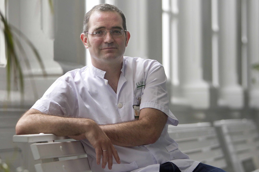 El microbiólogo del Hospital Clínic de Barcelona Mikel Martínez Yoldi, uno de los expertos españoles en el virus del ébola