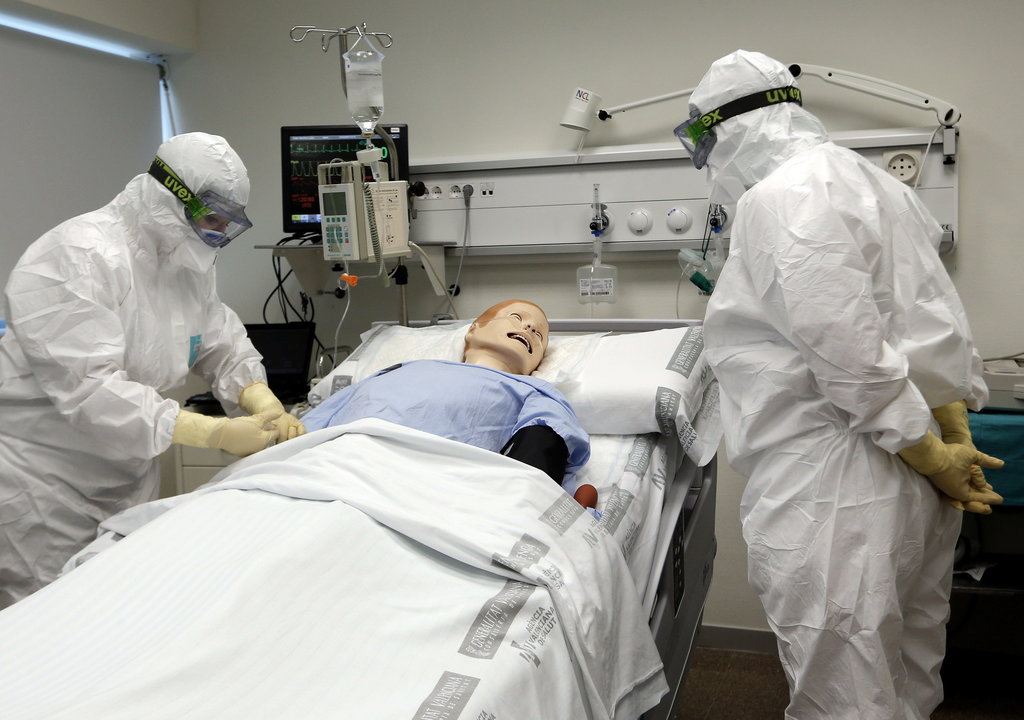 El hospital La Fe de Valencia ha dado comienzo los cursos de simulación clínica ante posibles casos de ébola