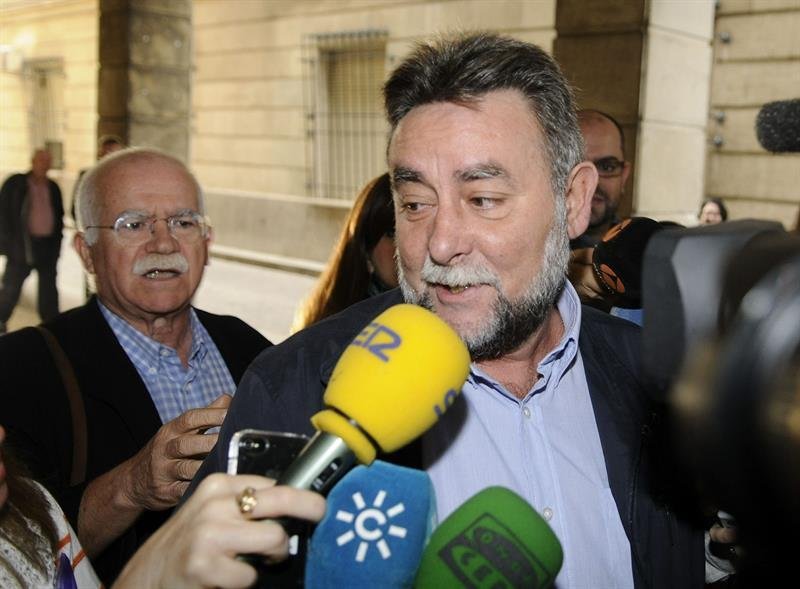  El ex secretario general de UGT-A Francisco Fernández Sevilla, a su llegada para declarar como imputado