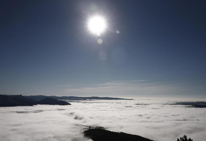  Una espesa niebla cubre la comarca de Pamplona en una jornada en la que gran parte de la comunidad foral ha amanecido entre brumas 