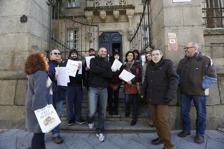 Ourense. 29-12-14. Local. Apostasía colectiva no obispado de Ourense.
Foto: Xesús Fariñas