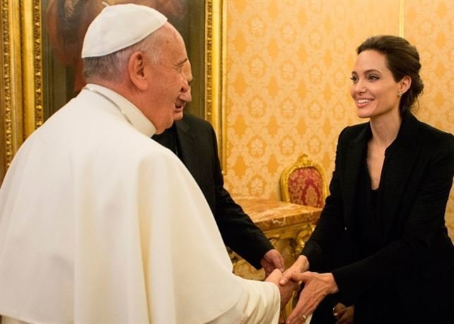 Angelina Jolie e hijos, recibidos por el Papa Francisco en el Vaticano