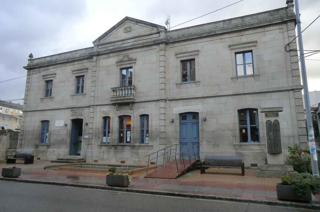 La fachada del edificio de la Biblioteca, situada en la avenida de Portugal.