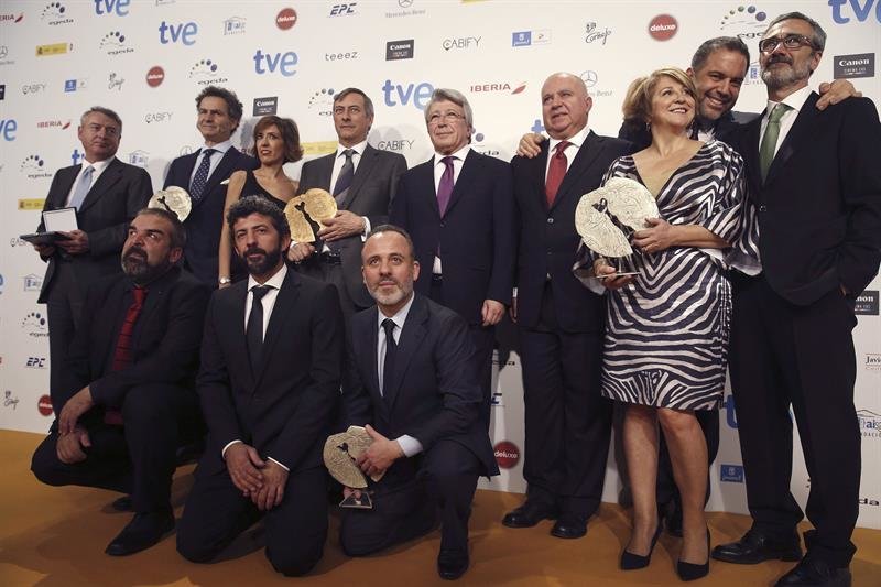 Foto de los premiados en la gala de los XX Premios Cinematograficos Jose María Forqué