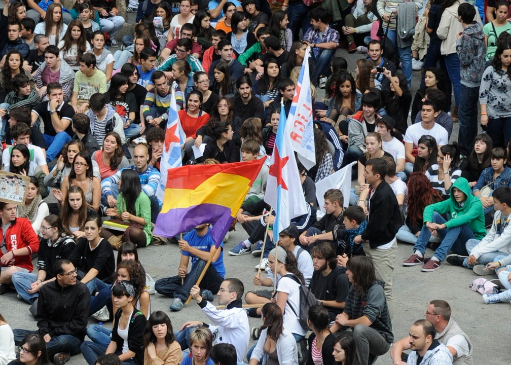 Protesta estudiantes en la plaza mayor por los recortes en educación
11-10-12