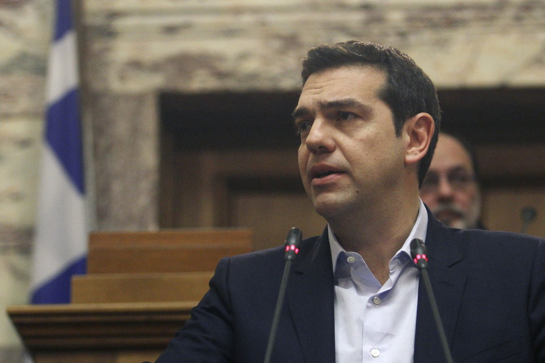 El primer ministro griego y líder de Syriza Alexis Tsipras se dirige a los parlamentarios.