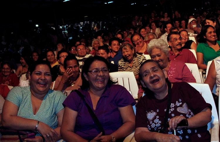 Presentacion de la Obra de Teatro Señoras de Maracaibo El Funeral, el 28 de noviembre del 2012 en el estacionamiento de PDVSA La Estancia. (Foto: Kenny Attow)