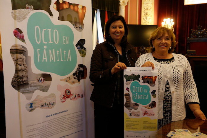 Ourense. 06-05-15. Local. Presentación campaña Ocio en Familia. Marga Martín e Luisa Rguez.
Foto: Xesús Fariñas