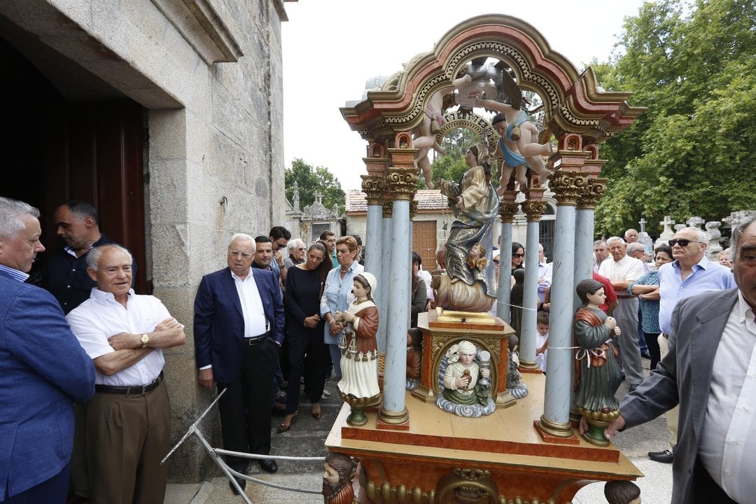 Arcos. 17-08-15. Provincia. Procesión e misa en Arcos presidida polo Obispo de Ourense.
Foto: Xesús Fariñas