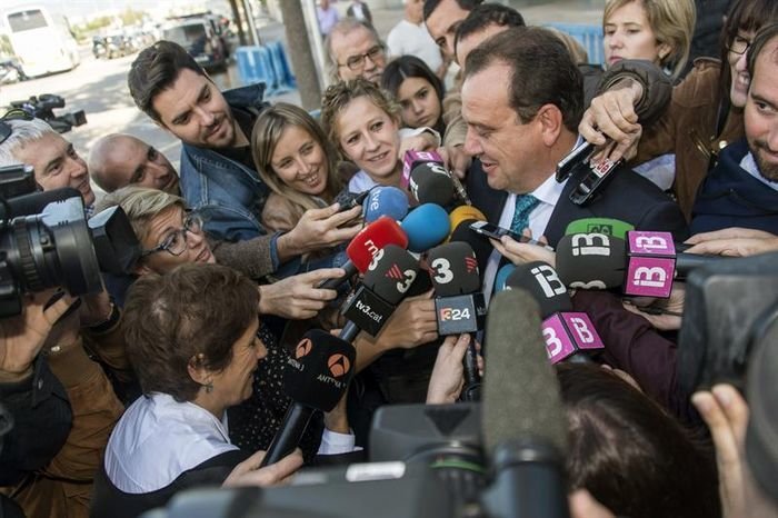 El fiscal Anticorrupción Pedro Horrach atiende a los medios en la vista preparatoria del juicio por el caso Nóos