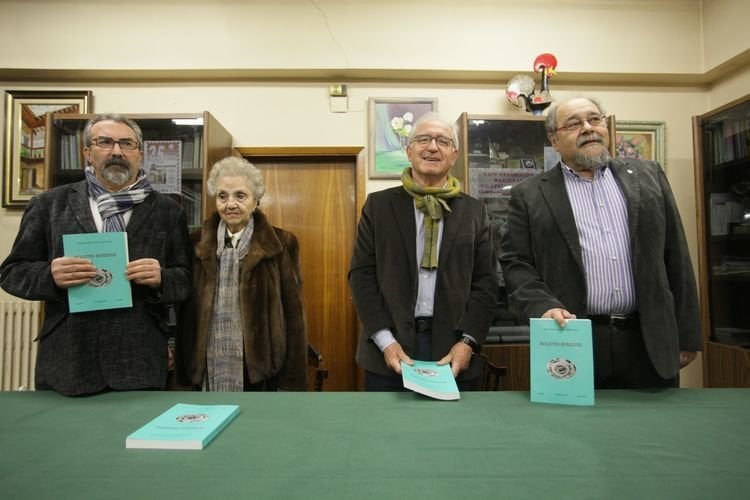 Ourense. 10-03-2016.Presentación del Boletín Auriense.Xulio Rodríguez, Pilar Gallego, Pedro López, Fariña Busto. Paz