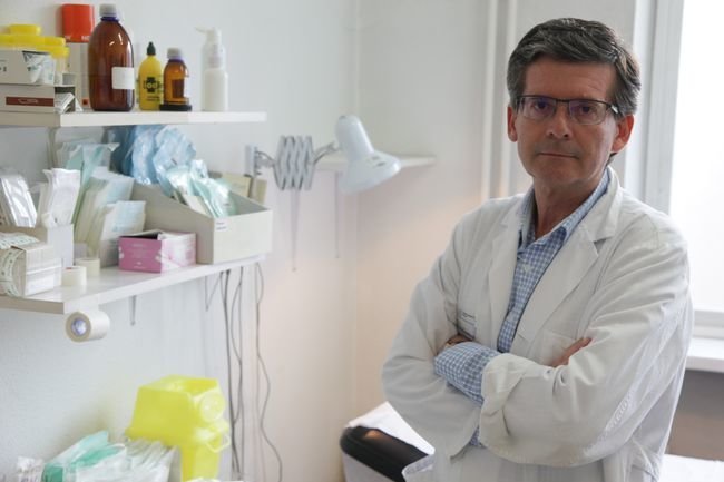 Ourense. 2-06-2016. Entrevista jefe de dermatología del Chuo, José Miguel Gómez. Paz