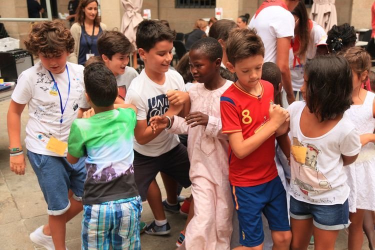 Ourense. 4-08-2016. Encuentro niños saharauis en Plaza de San Martiño. Paz