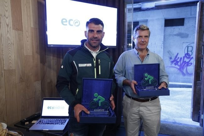 Ourense. 19-08-16. Local. Presentación campaña de ecovidrio con Oscar Pereiro e Borja Martiarena.
Foto: Xesús Fariñas