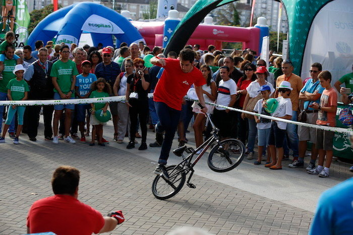 Ourense. 19-08-16. Deportes. Feira da Volta ciclista na alameda do concello.
Foto: Xesús Fariñas
