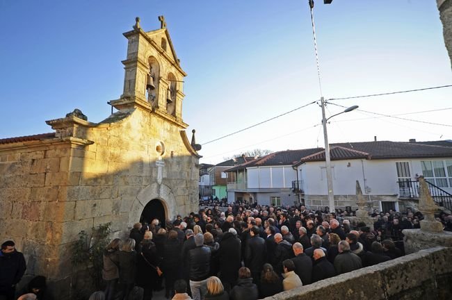 Funeral de Nerea Fernández en la iglesia de San Cibrán de Oímbra
27-12-16