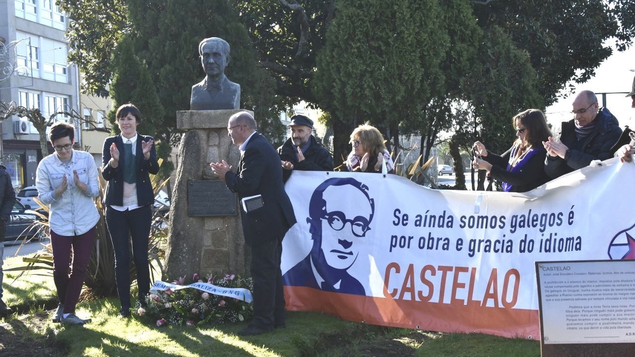 Un momento do acto de homenaxe a Castelao na localidade de Rianxo.