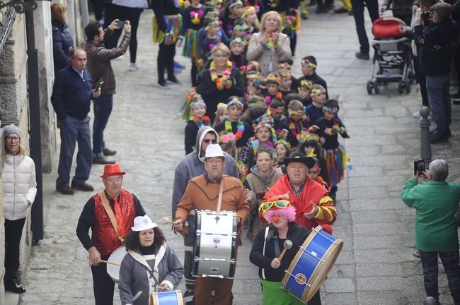 Desfile infantil entroido en Seixalbo
24-2-17