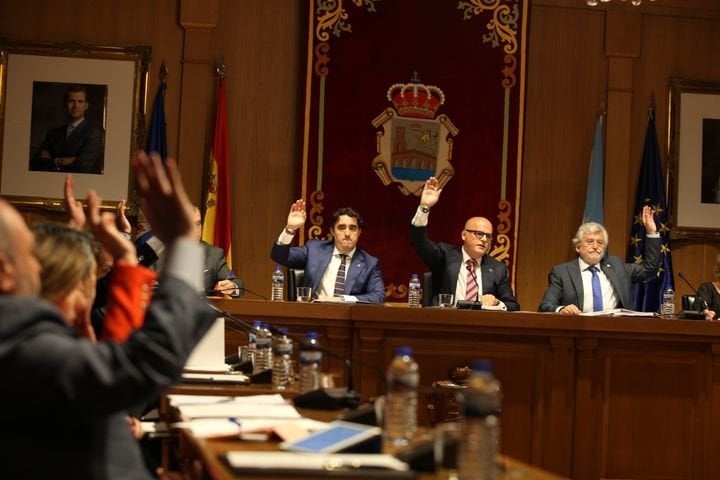 Ourense. 26-05-2017. Pleno en la Deputación. Paz
