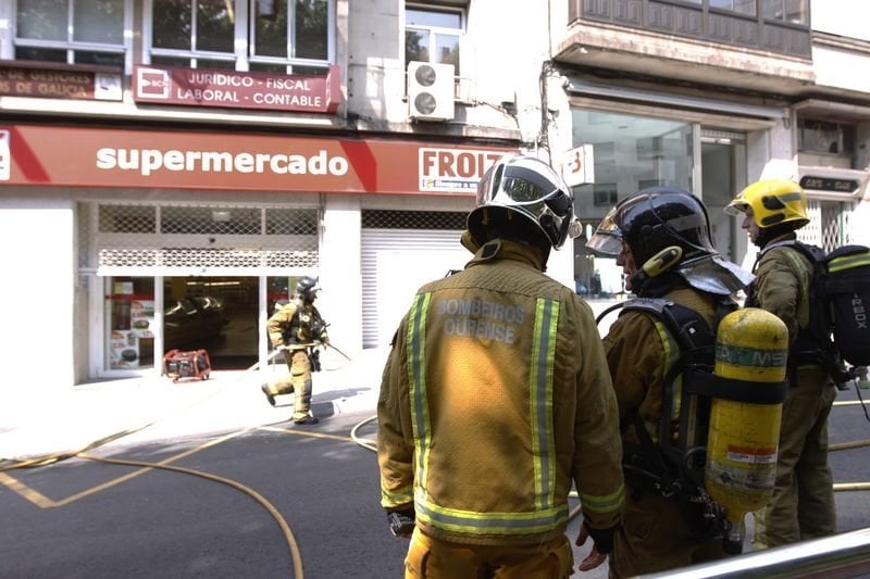 Ourense. 21-06-17. Sucesos. Incendio no Froiz da rúa Concello.
Foto: Xesús Fariñas