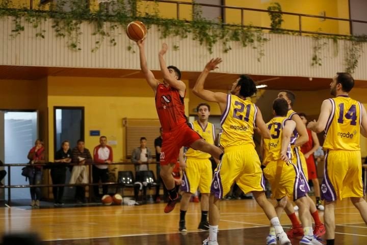Ourense. 13-05-17. Deportes. Partido de Basket entre o Imprenta e o Xinzo.
Foto: Xesús Fariñas