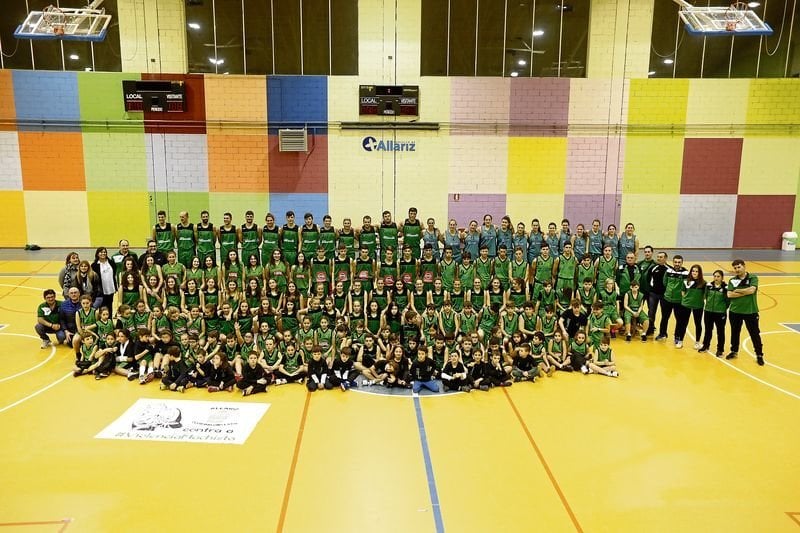 Allariz. 25/11/17. Presentación das escolas deportivas de Basket do Allariz.
Foto: Xesús Fariñas