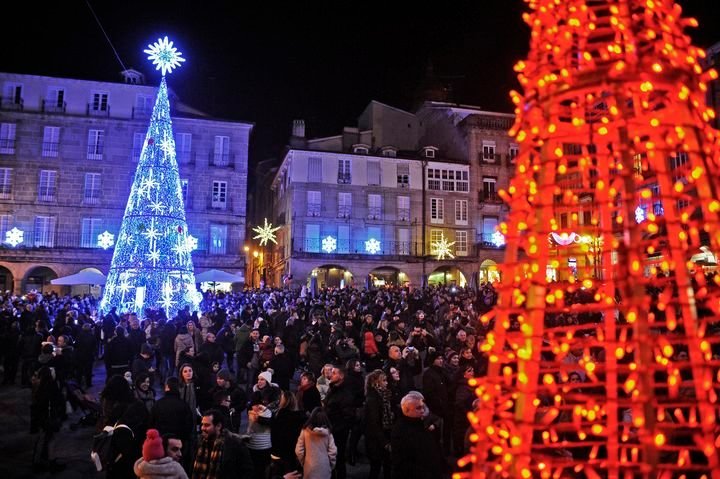 Ourense 1/12/17
Inaguración iluminación navideña en la plaza mayor de Ourense

Fotos Martiño Pinal
