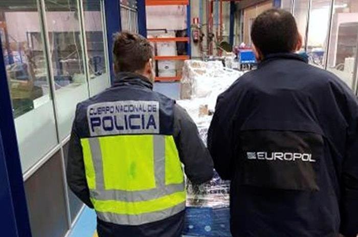 La Policía Nacional, ha detenido seis personas en A Coruña, Jaén y Barcelona por la distribución ilícita de contenidos audiovisuales y televisivos a través de Web TV