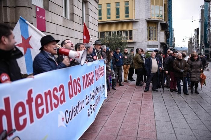 OURENSE (SUBDELEGACIÓN DO GOBERNO). 15/03/2018. OURENSE. Manifestación organizada por el sindicato CIG para denunciar la mísera subida que representa el 0,25% a las pensiones. FOTO: ÓSCAR PINAL
