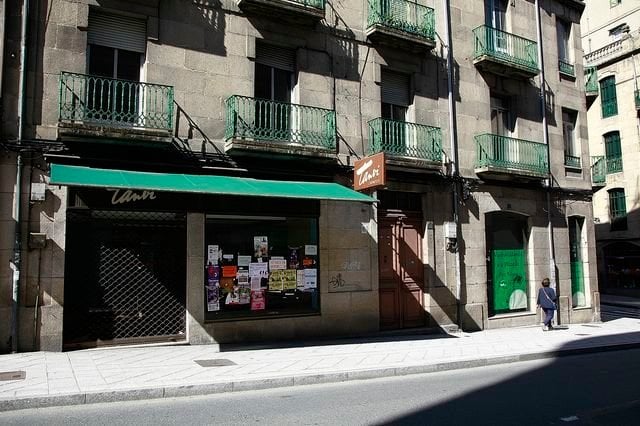 OURENSE. 18/04/2018 Calle Ervedelo. Edificio numero 26, esquina con calle Jesus Soria. Foto: Miguel Angel